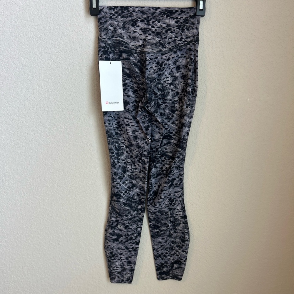 NWT $98 Lululemon Base Pace High Rise Tight 25" In Estuary Gray Size: 2